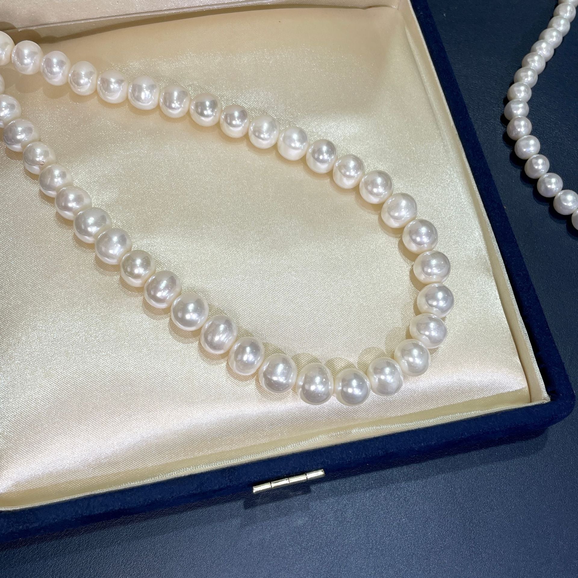 Freshwater Pearl Necklace Extremely Strong Light Nearly Perfect Circle