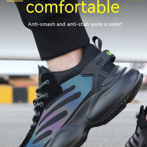 Wearing Protective Shoes For Male Workers To Prevent Smashing And Stabbing