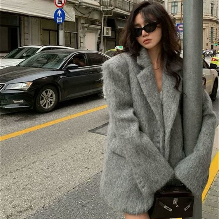 Women's Fashion Loose Lapels Wool Plush Coat